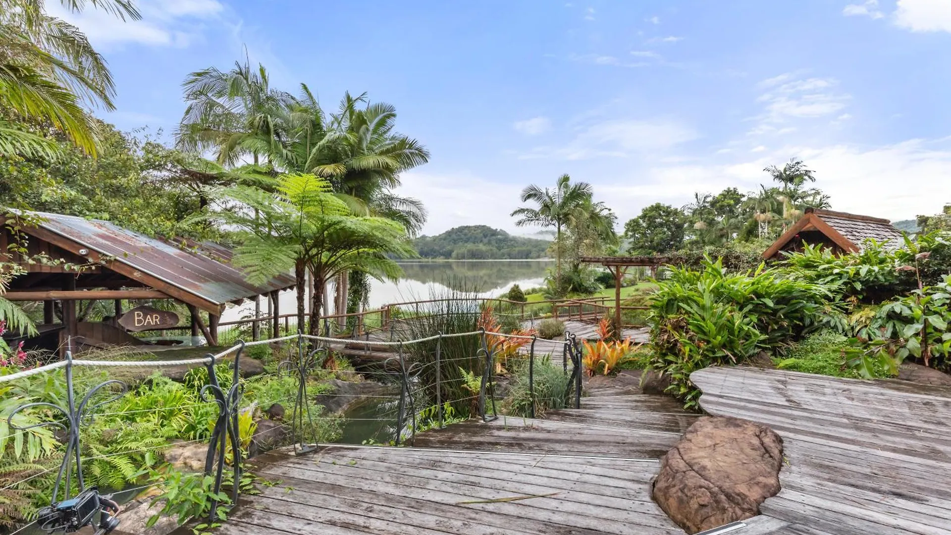Secrets On The Lake Montville Resort