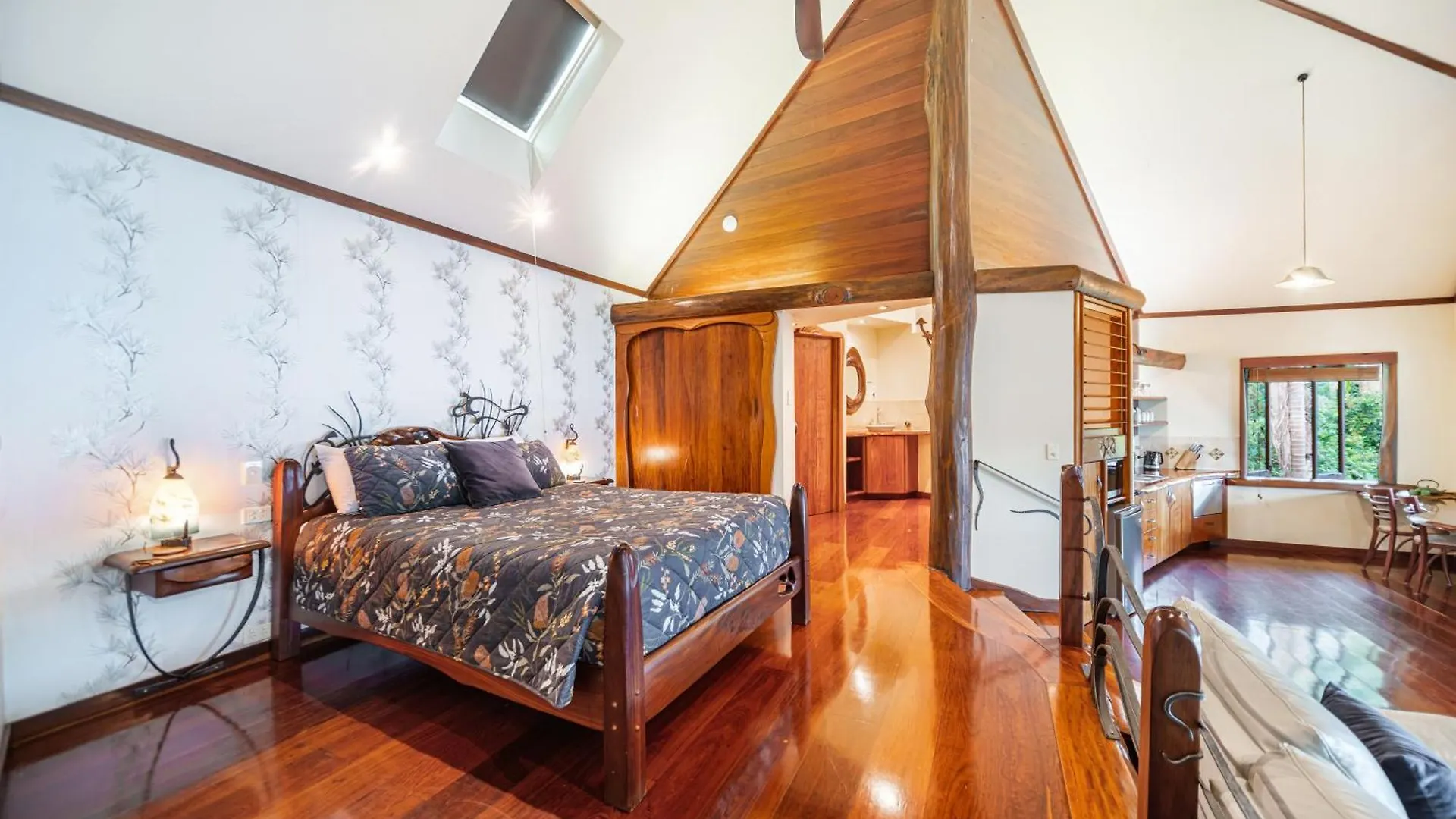 Secrets On The Lake Montville Resort