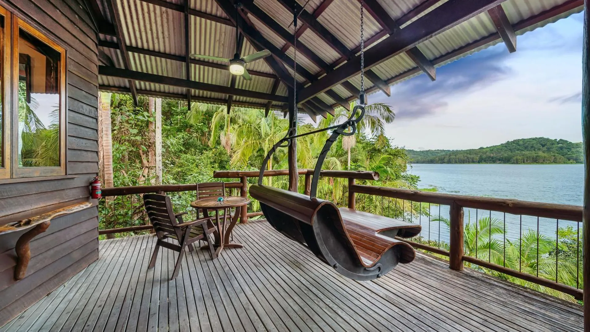 Secrets On The Lake Montville Resort